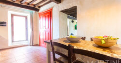 Rustic-Style Apartment with Balcony