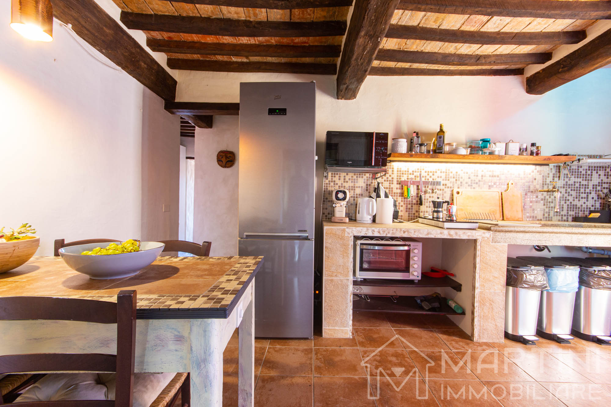 Rustic-Style Apartment with Balcony