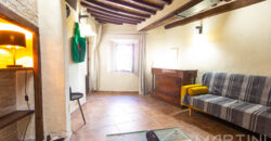 Rustic-Style Apartment with Balcony