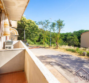Appartamento con Garage e Balcone